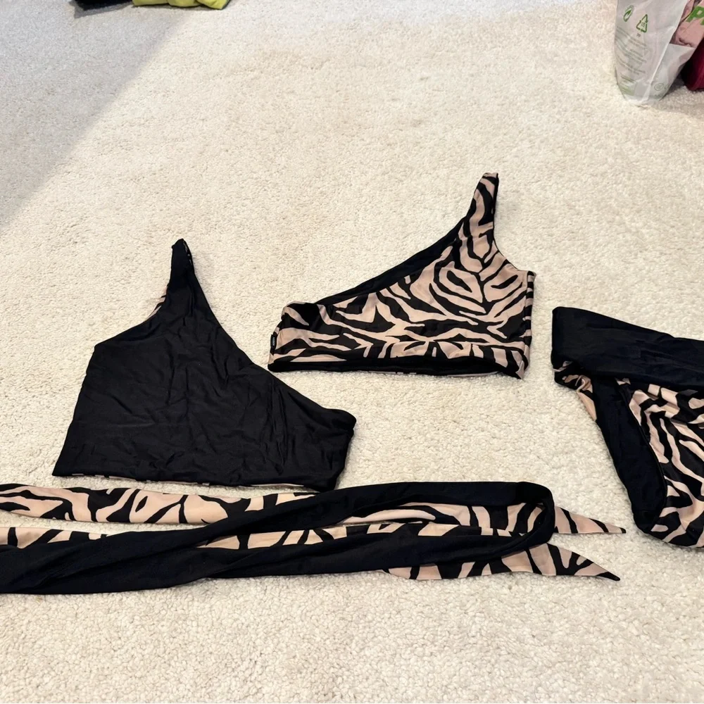 Baiia Reversible Black & Beige Zebra Wrap bikini - Picture 5 of 6